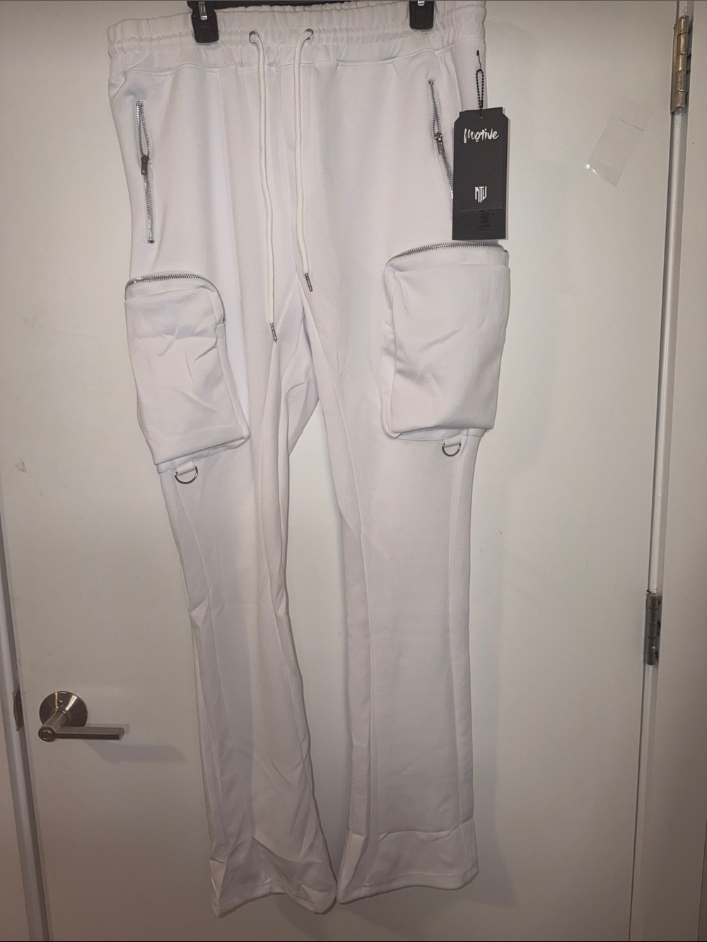 🤍👖🤍 Men's White Cargo Pocket Stacked Joggers - Size XL